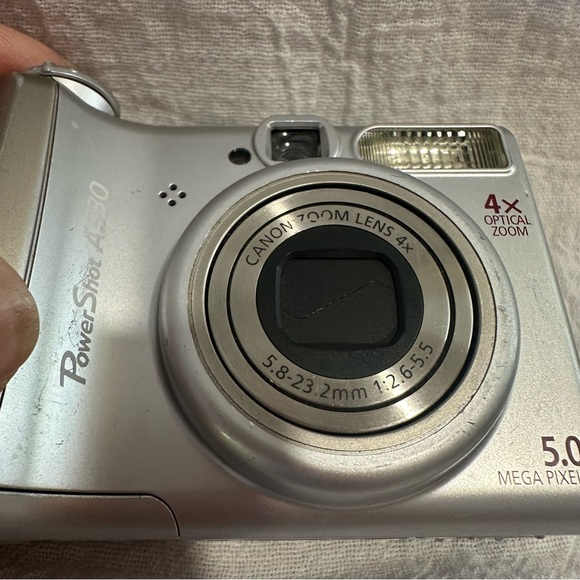 Canon PowerShot A530 Digital Camera 5.0 MP 4x Optical Zoom Silver - Picture 7 of 8